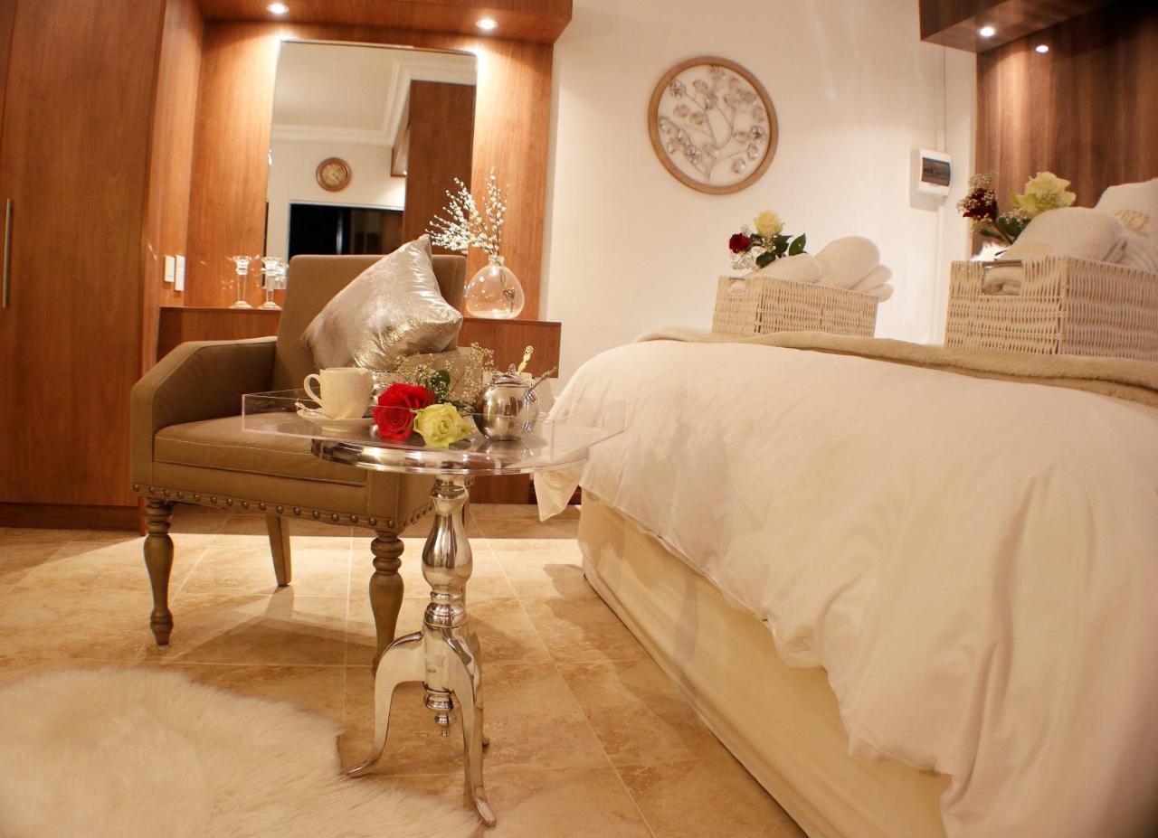Keret Accommodation Bellville Luaran gambar